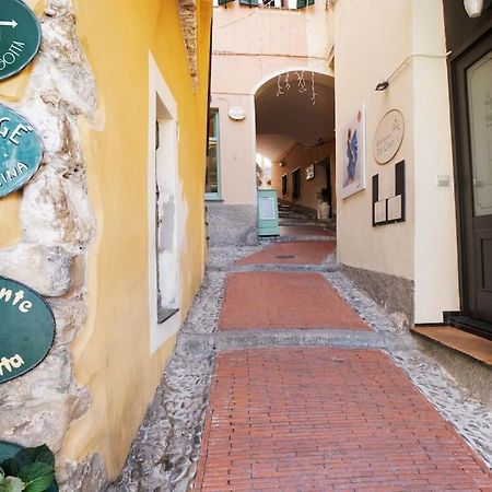 Casa Della Nonna Teresa Apartment Bordighera Ngoại thất bức ảnh